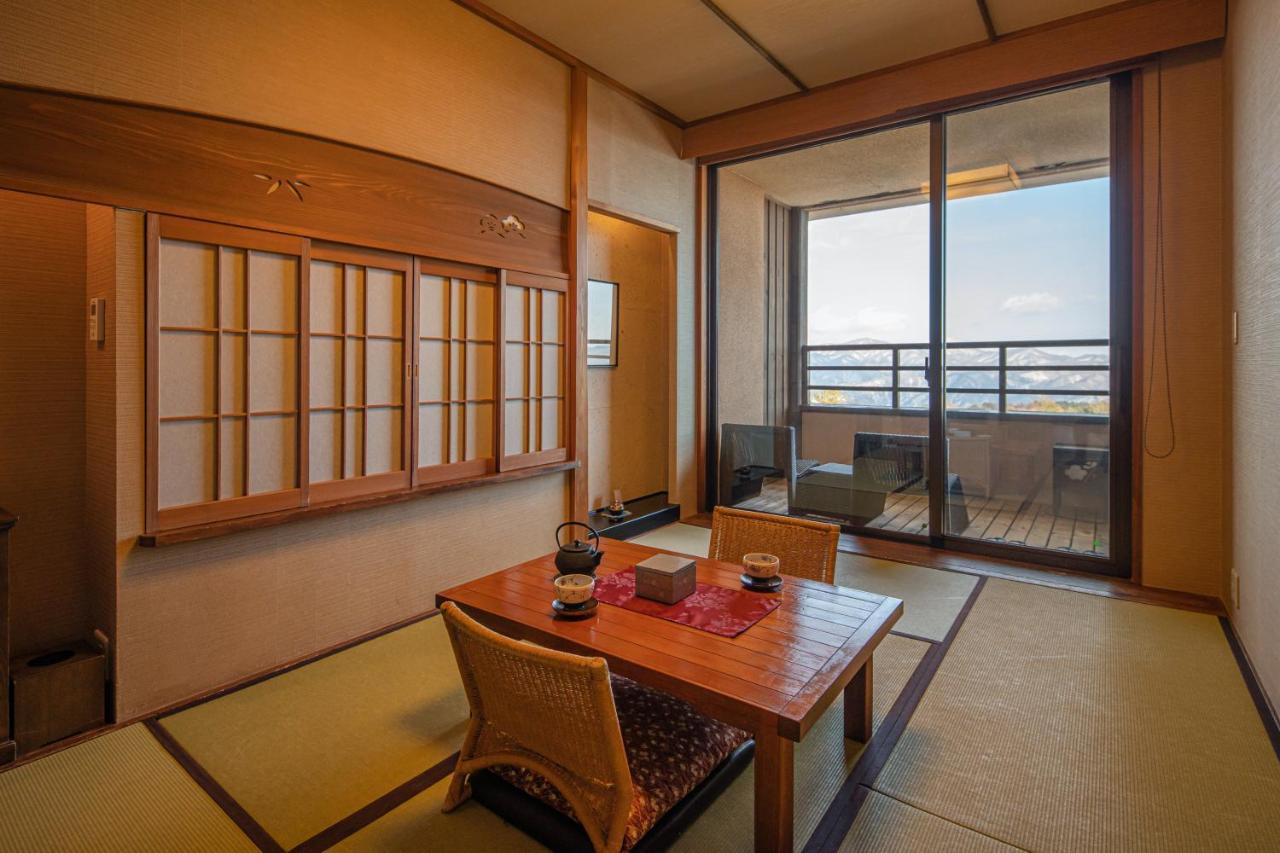 Tokinoniwa Hotel Kusatsu  Bagian luar foto